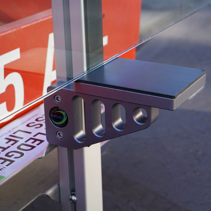 EZ Ledge™ Glass Lifter