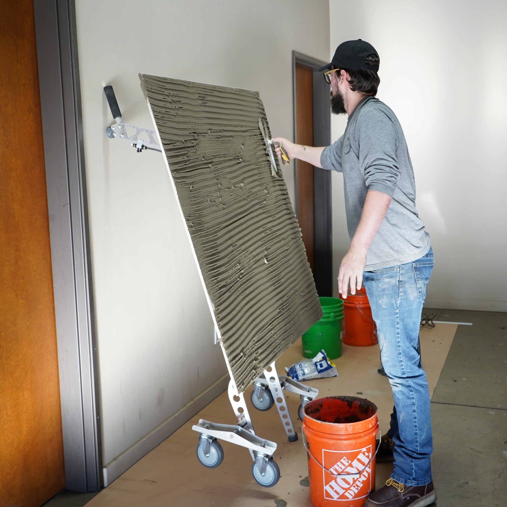 ALFRED ERGO EGS62UL＋-2 Ergo Grip™ Large Format Tile Tool | Omni Cubed